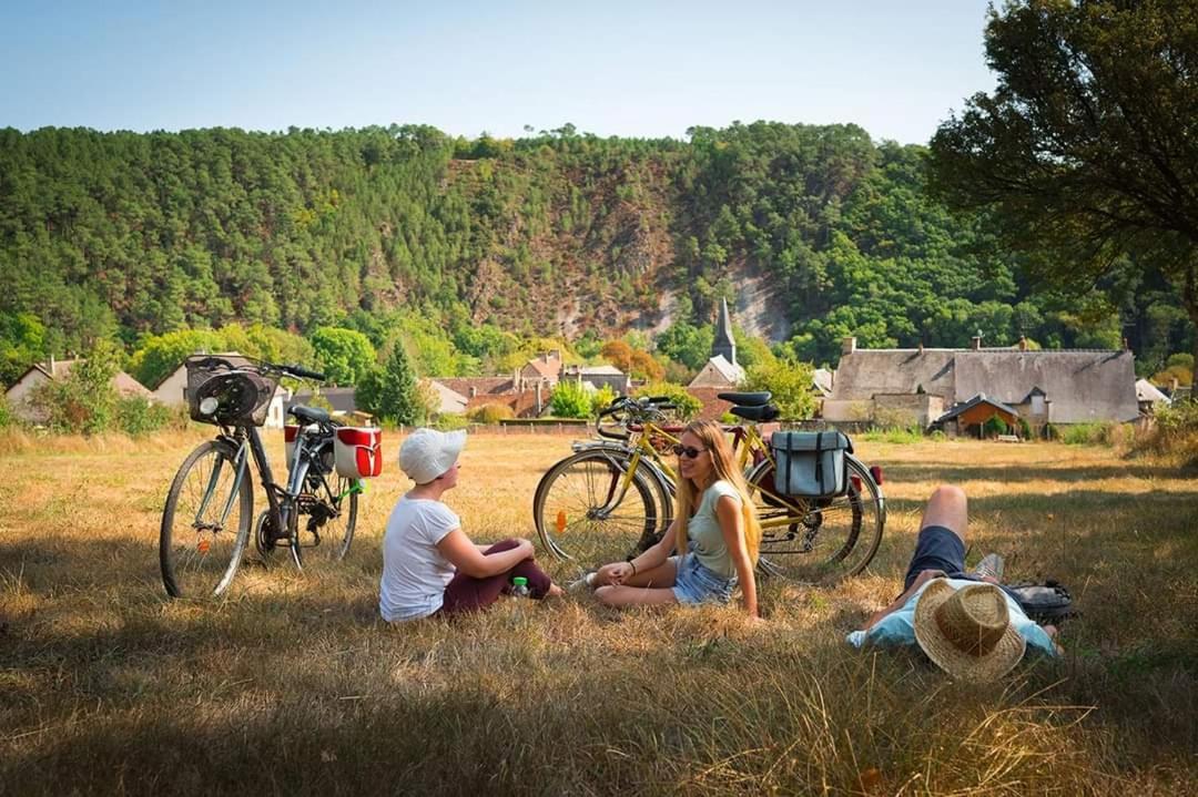 Le Bon Laboureur Hotel Saint-Leonard-des-Bois Luaran gambar